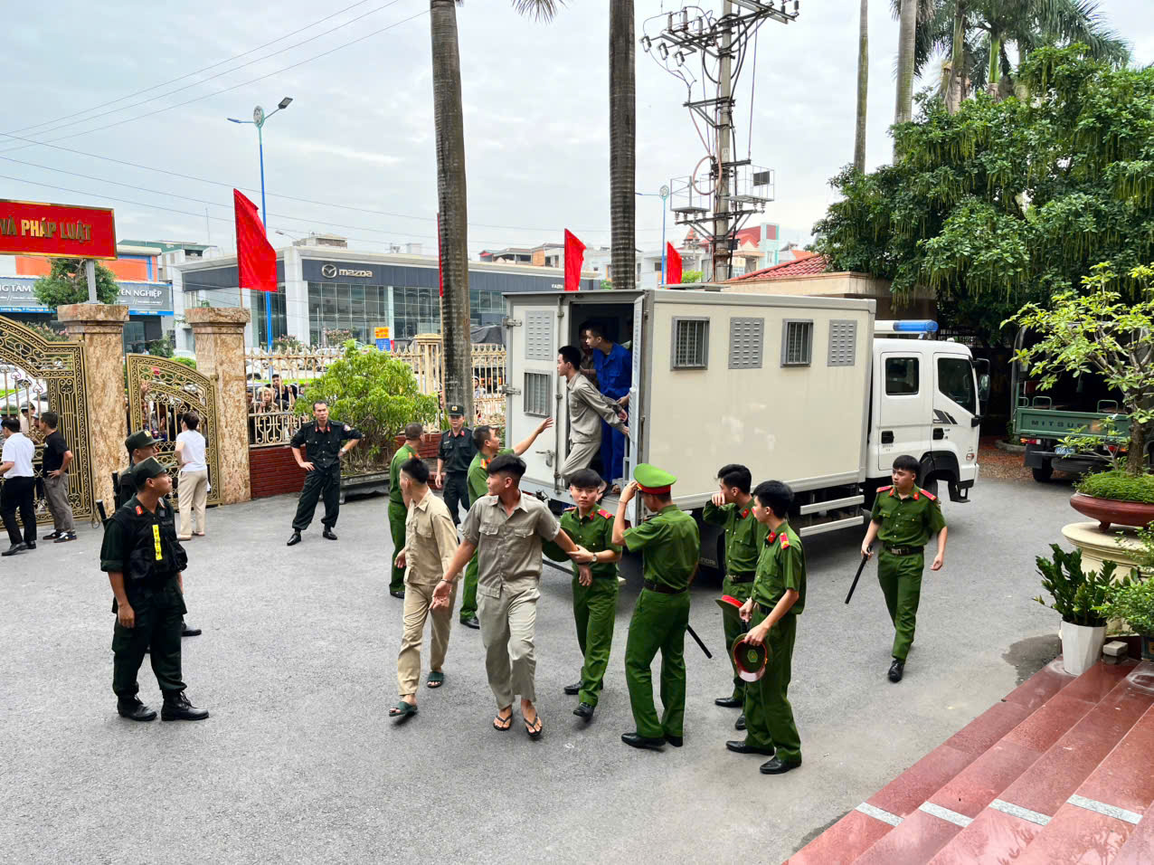 Công an xã Hà Bắc: Một số cảnh báo về quản lý, giáo dục trẻ em từ công tác Công an